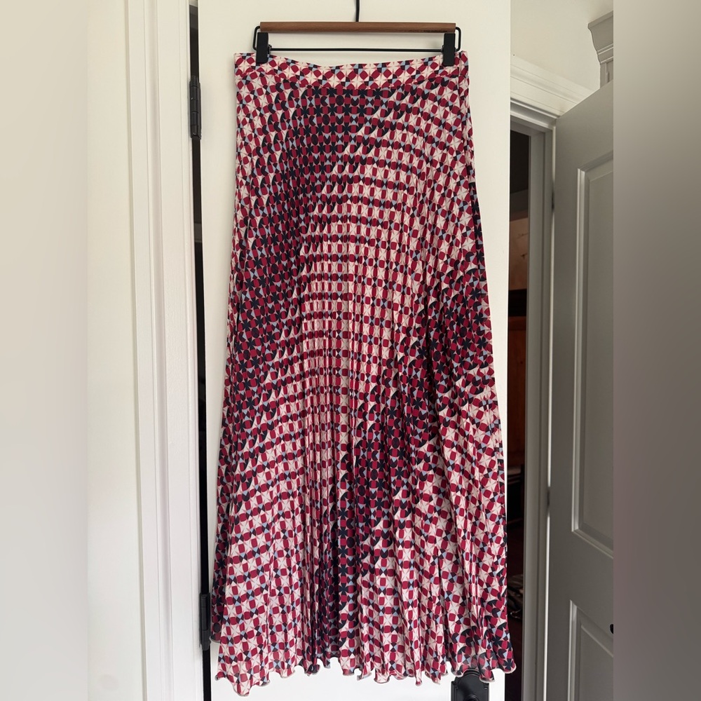 Stylish Red Patterned Skirt